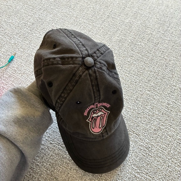 American Eagle Rolling Stones Hat - Picture 9 of 9